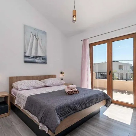 Half Moon Βίλα *