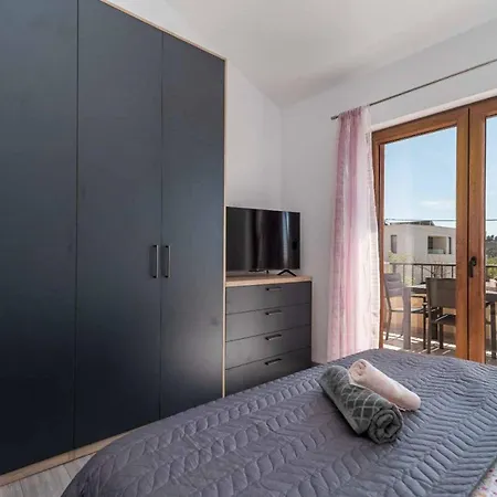 Half Moon Βίλα Τρογκίρ