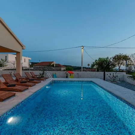 Half Moon Vila Trogir